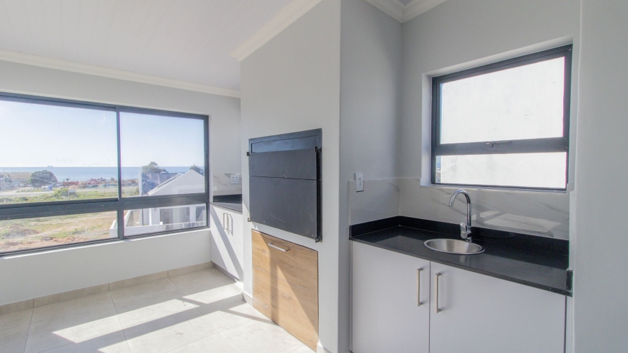 4 Bedroom Property for Sale in Da Gama Bay Western Cape